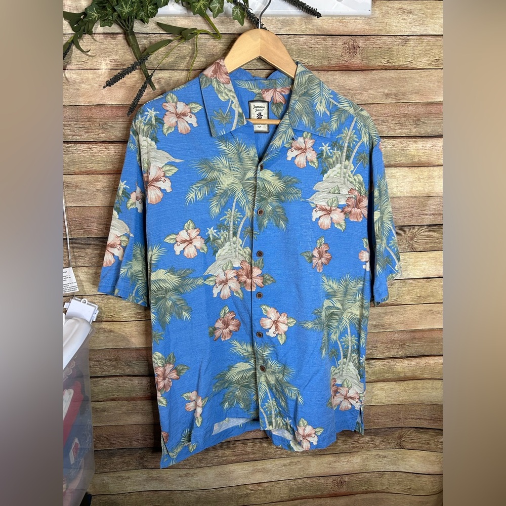 Hawaiian Blue Floral Tropical Print Button Up Shirt Men’s Size Medium